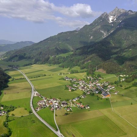 Haus Lukasser Grobming Bagian luar foto